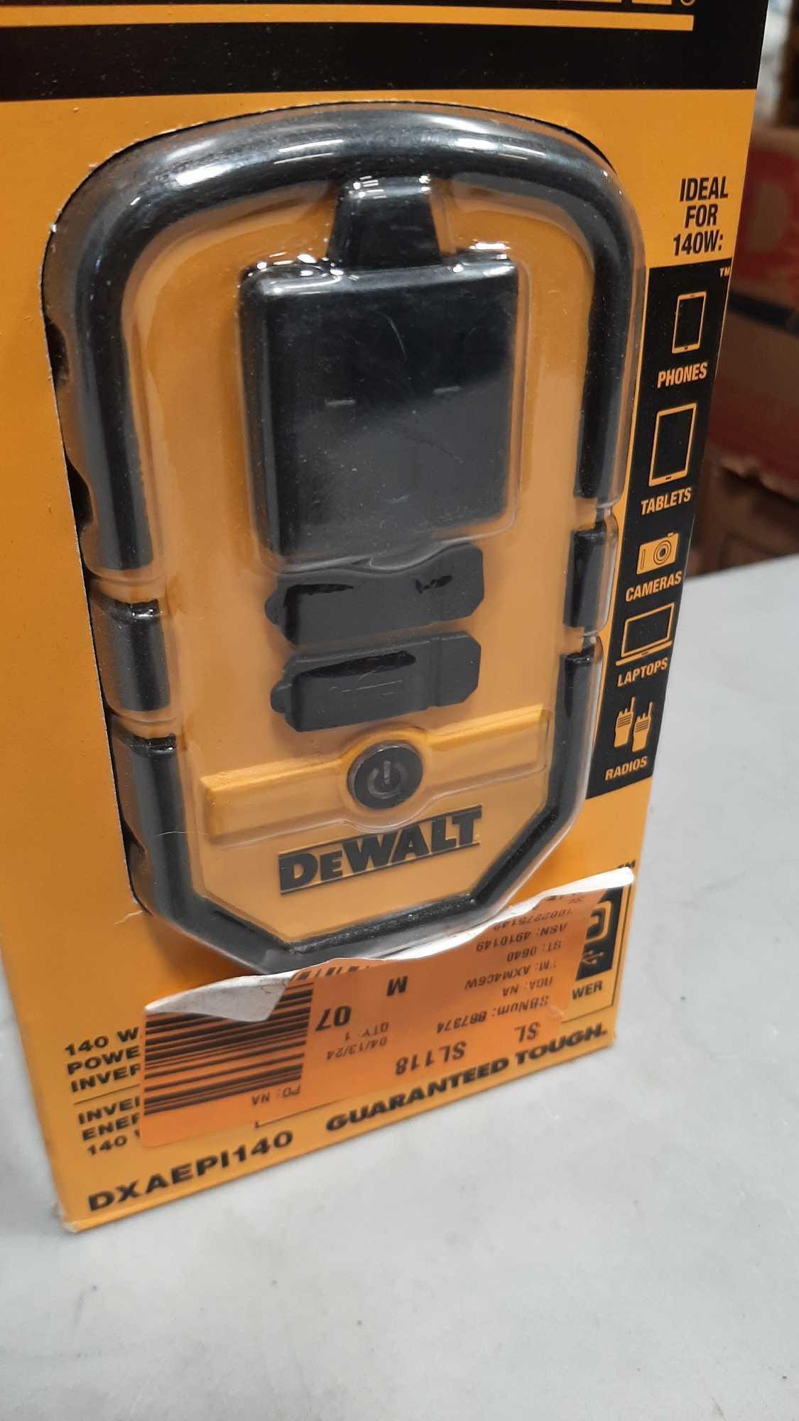 DeWalt 140 Watt Power Inverter