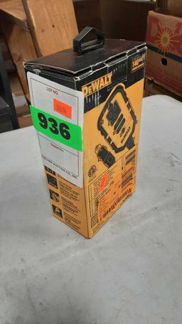 DeWalt 140 Watt Power Inverter