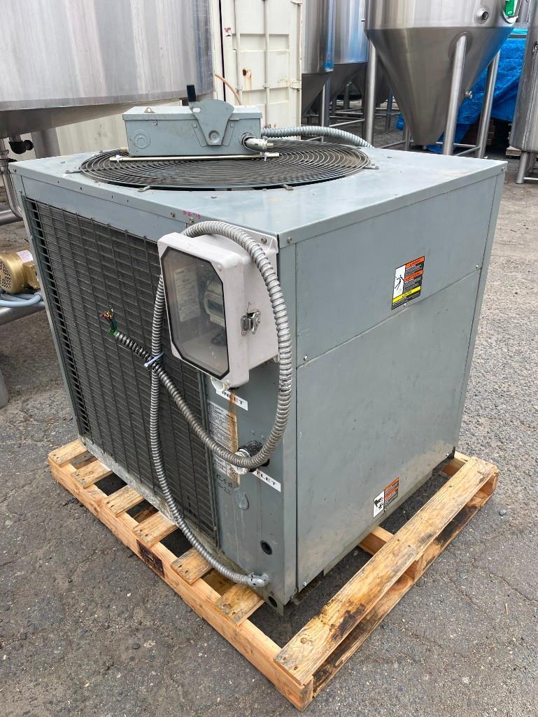 AC Chiller & Reservoir