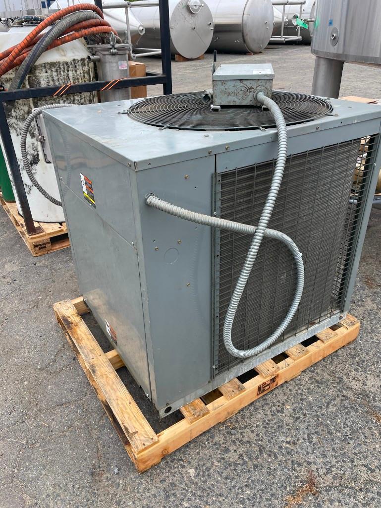 AC Chiller & Reservoir