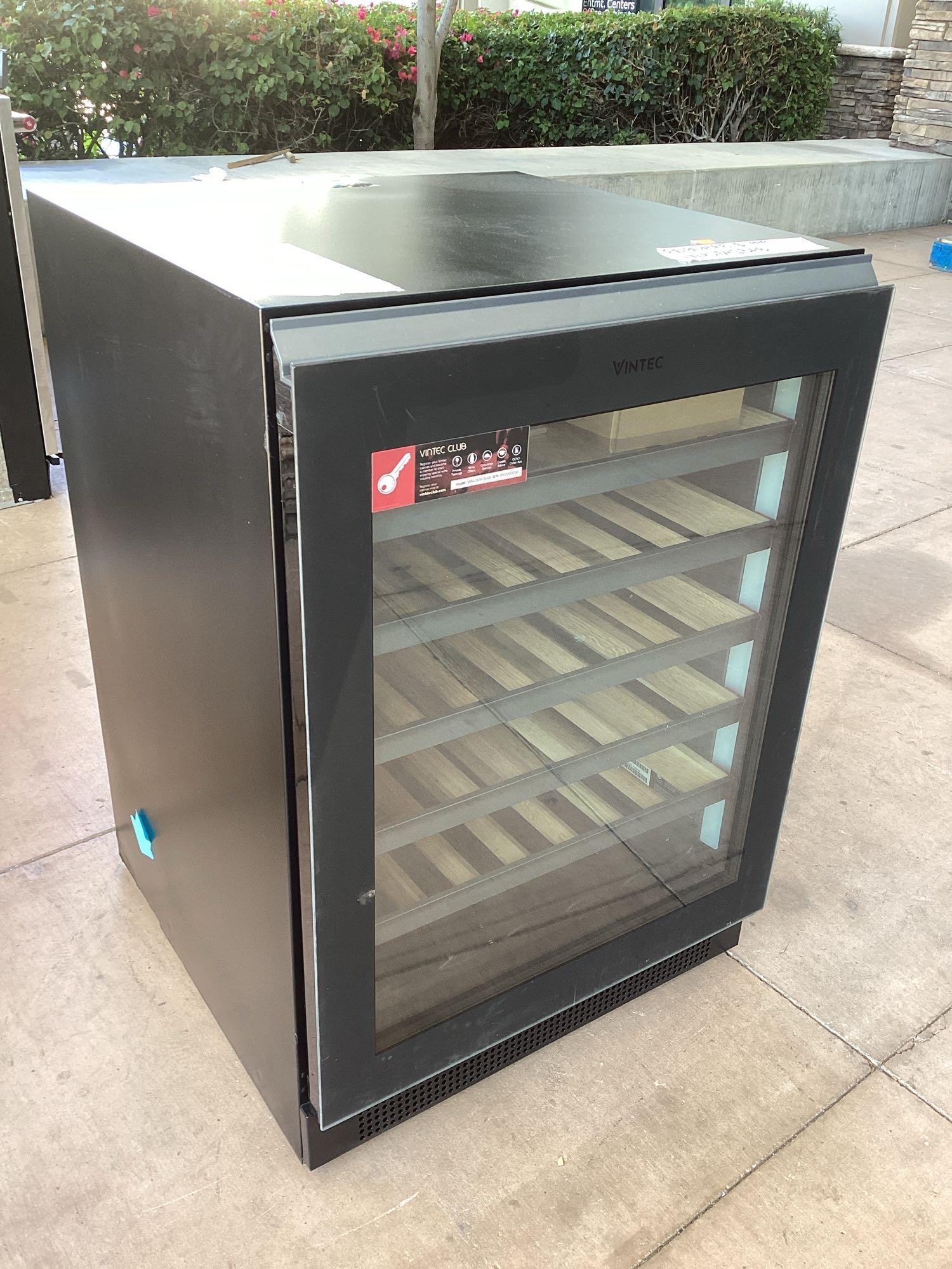 Vintec 41 Bottle Single-Zone Wine Cabinet