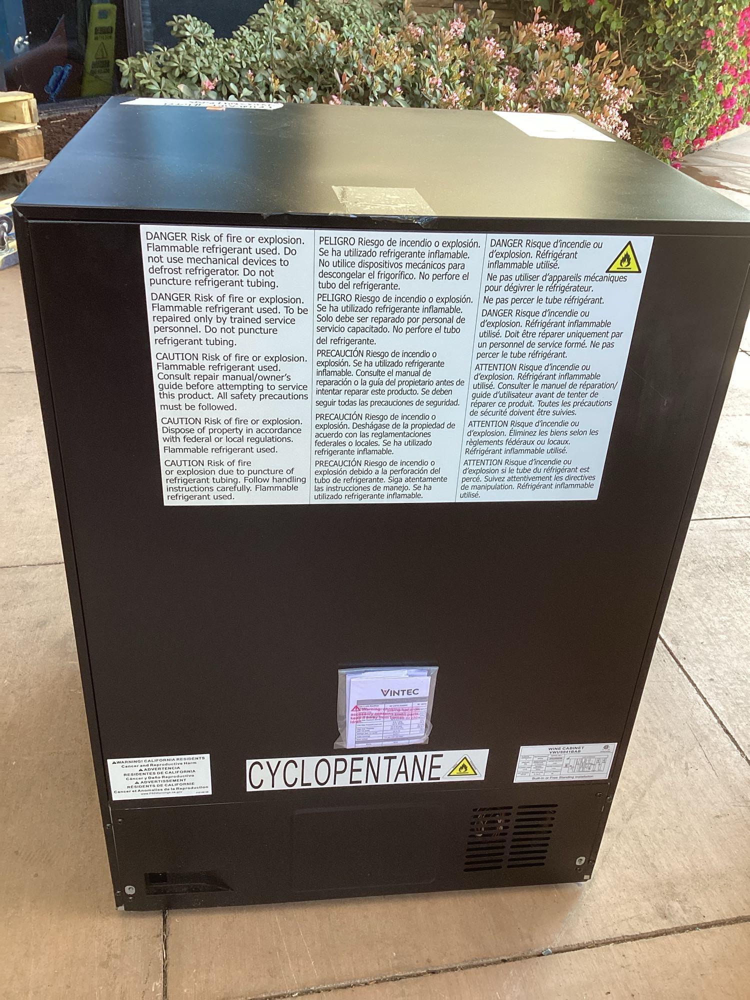 Vintec 41 Bottle Single-Zone Wine Cabinet