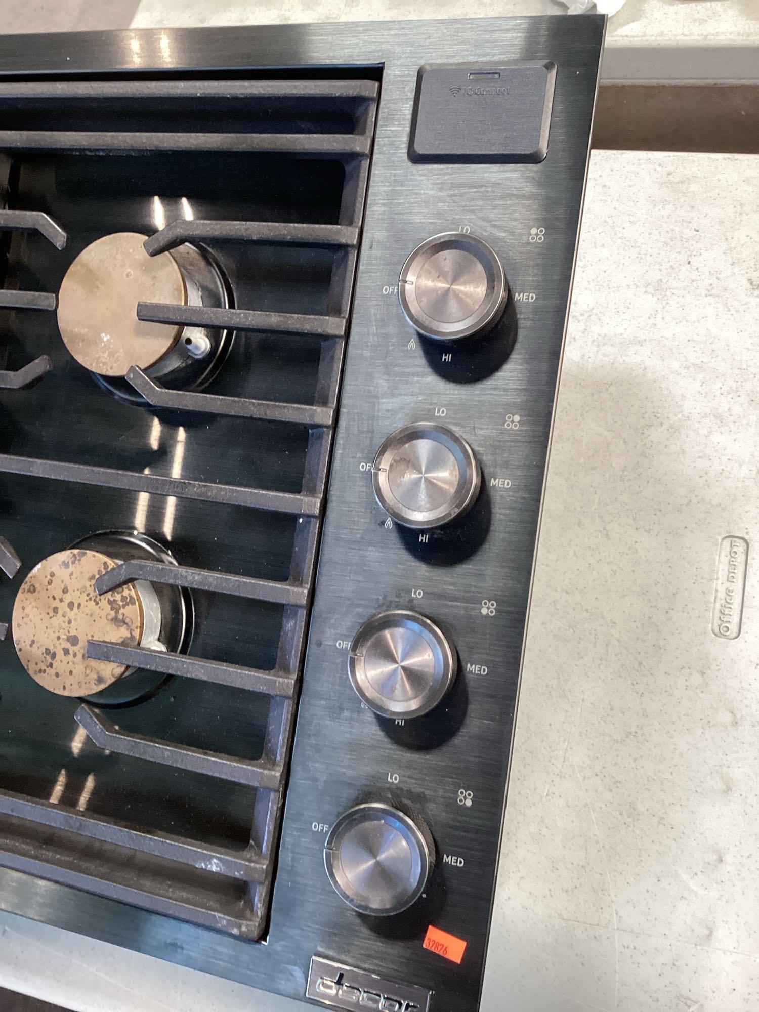 Dacor Contemporary 30 in Built-In Gas Cooktop w/SimmerSear, and Liquid Propane Convertible