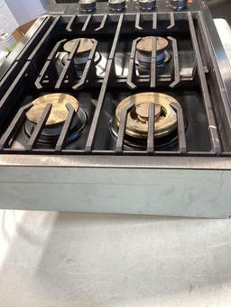 Dacor Contemporary 30 in Built-In Gas Cooktop w/SimmerSear, and Liquid Propane Convertible
