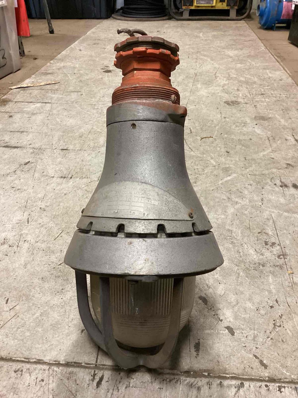 (4) Crouse hinds explosion proof light fixture