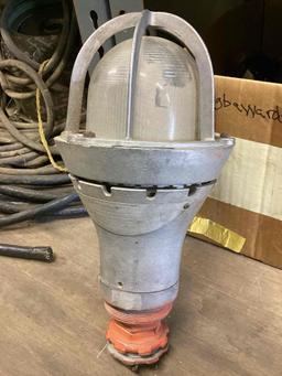 (4) Crouse hinds explosion proof light fixture