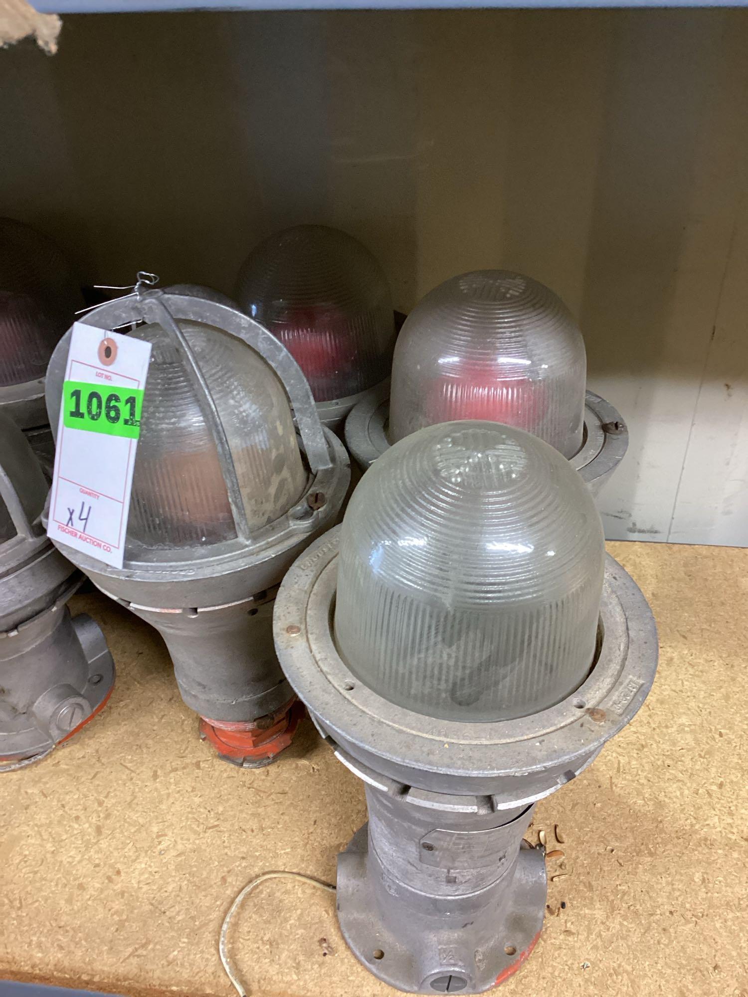 (4) Crouse hinds explosion proof light fixture