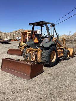 Case 570MXT 4WD Turbo Skip Loader