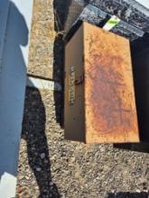 Knaack Tool Box 2ft 6in x 1ft 4in x 1ft