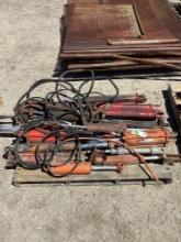 (18) hydraulic cylinders