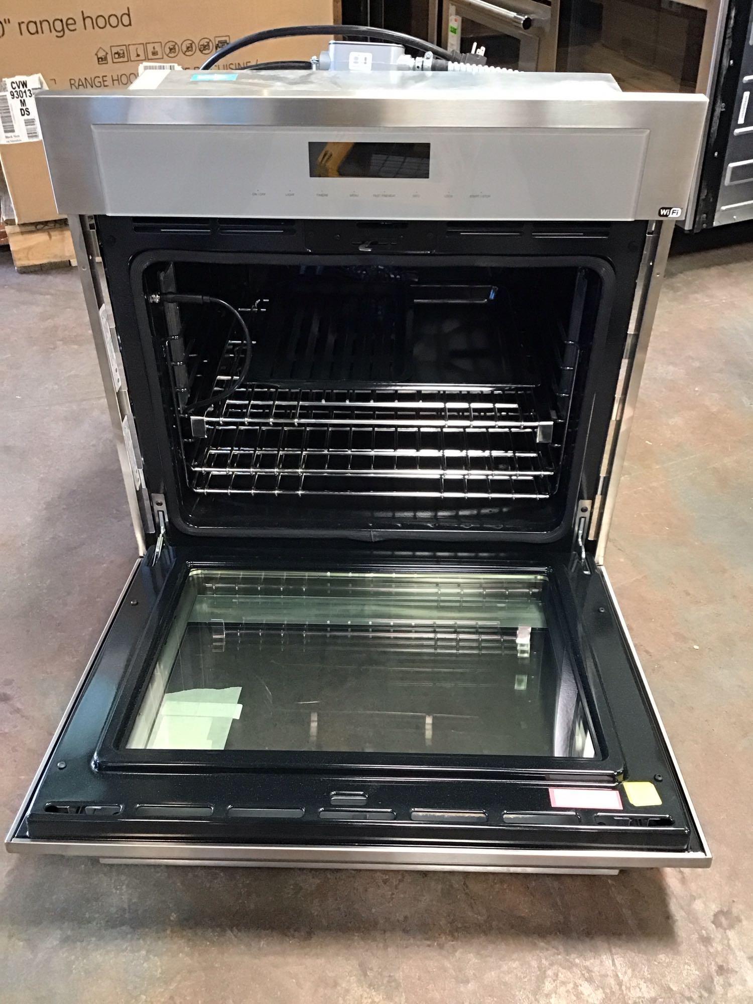 Thermador Masterpiece Series 30 in. Built-In Single Electric Convection Wall Oven with Wifi
