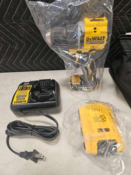 DEWALT Cordless Drill/Driver Kit