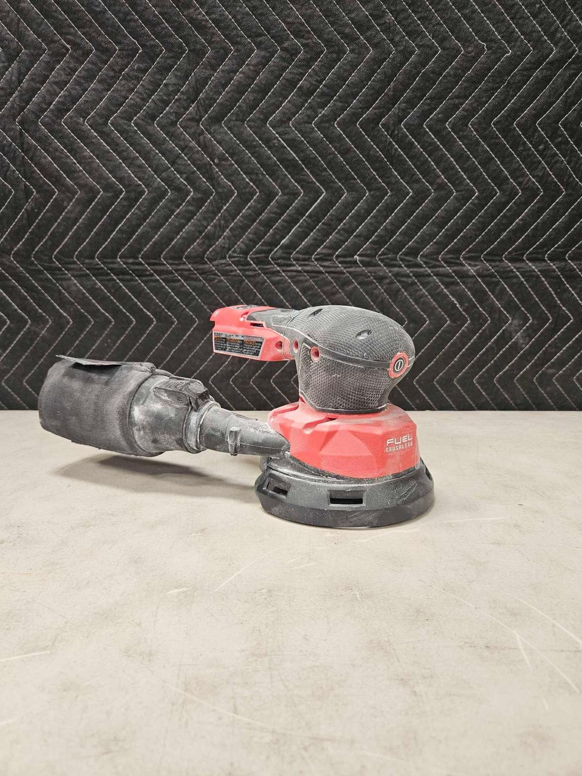 MILWAUKEE Orbital Sander