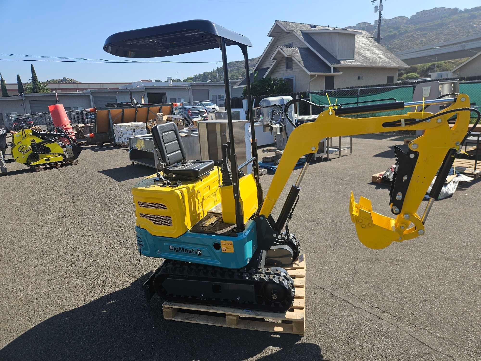 2025 BigMaster DM100 Mini Excavator