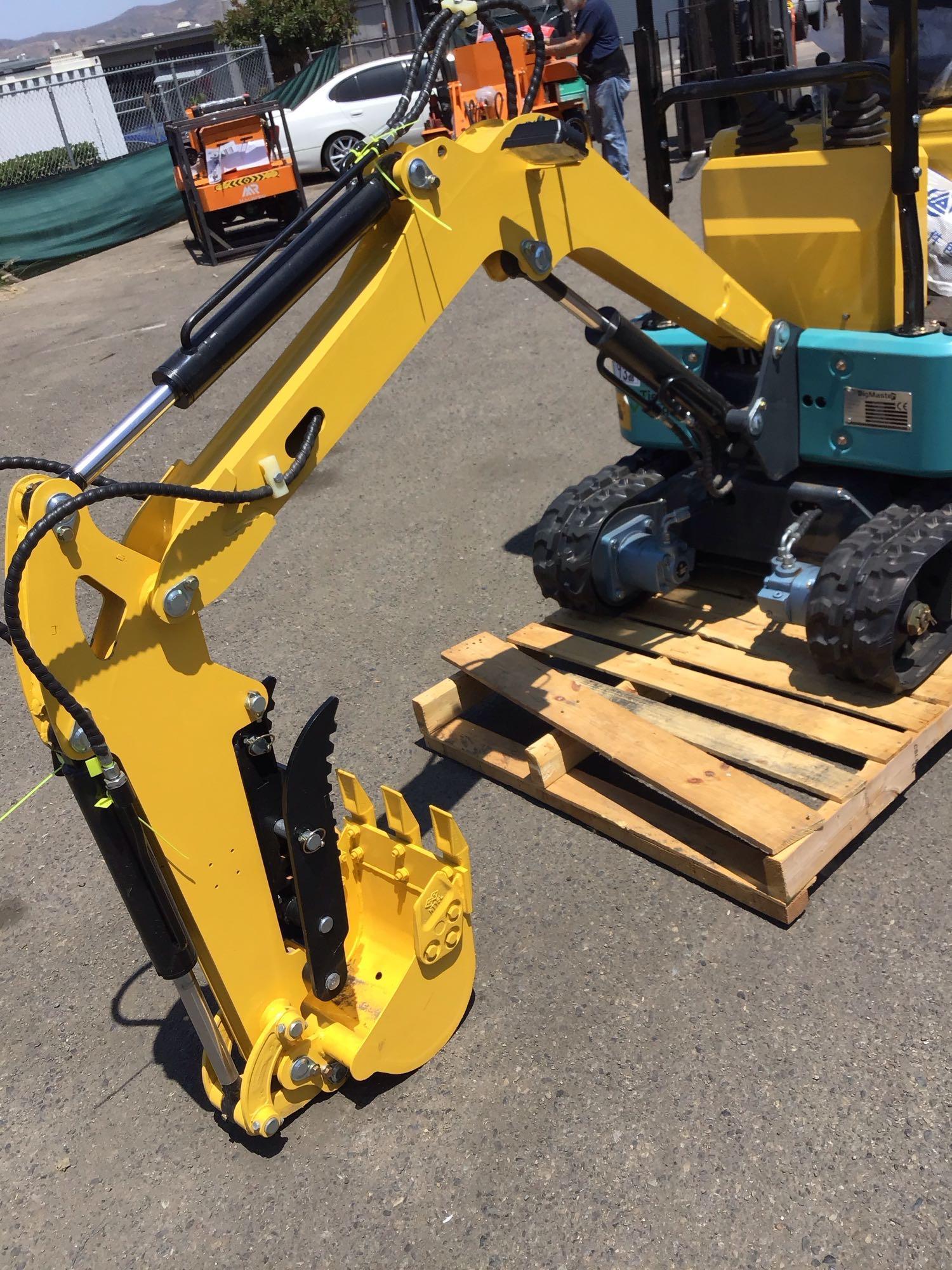 2024 BigMaster DM100 Mini Excavator