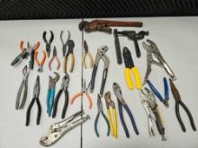 Box Lot of Assorted Hand Tools