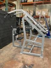 Plate Loaded Iso-Lateral Front Lat Pulldown