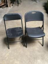 (16) plastic event chairs