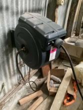 Giraffe Tool Garden hose reel