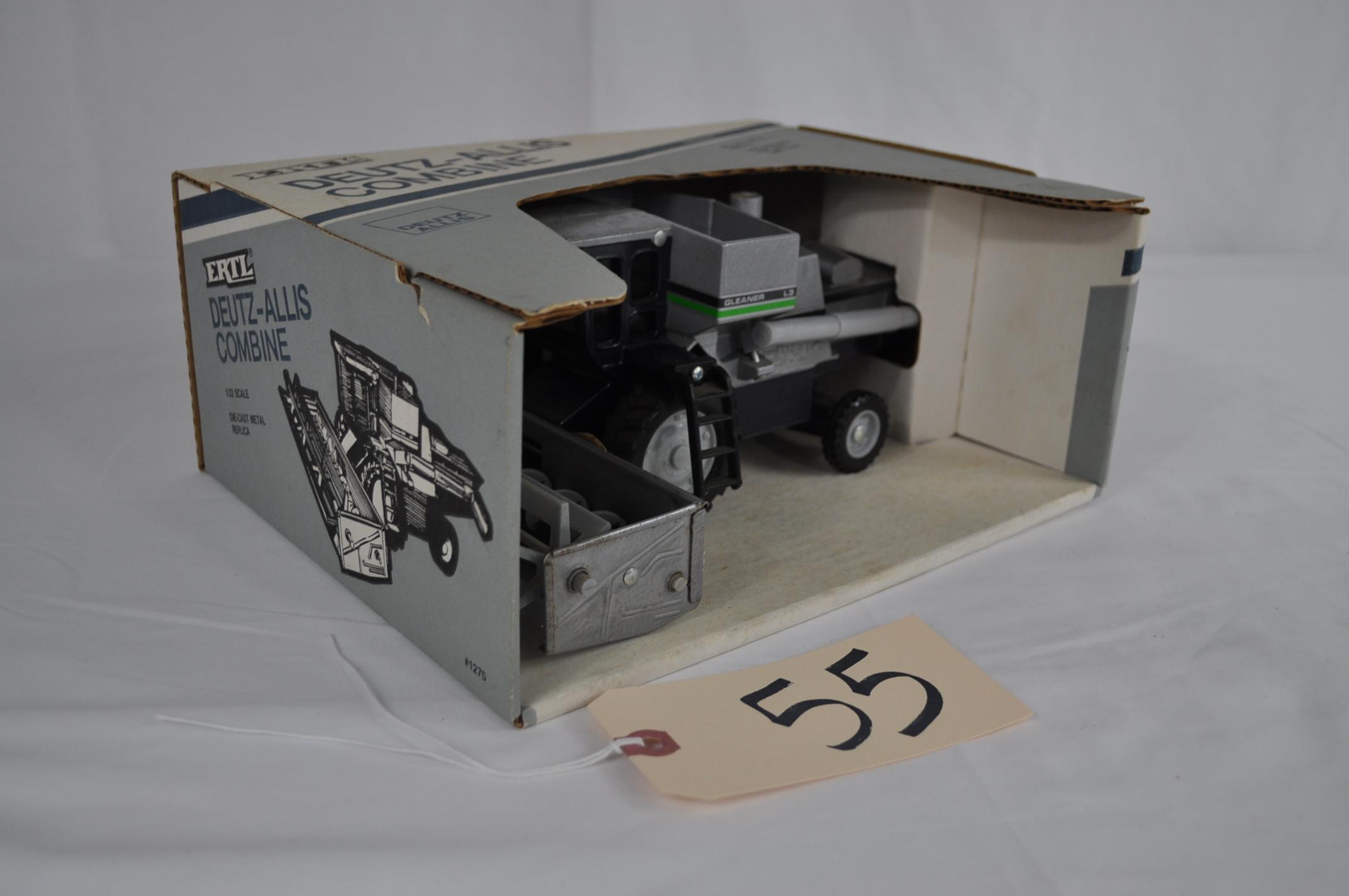 Ertl 1/32nd Deutz-Allis Gleaner L3 Combine
