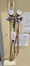 Refrigerant gauge set