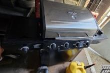 Char-Broil Propane Grill with Propane Tank