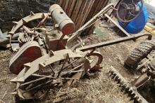 Walk-Behind Motorized Bottom Plow with Steel Wheels