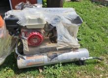 New Eagle Equipment 8 Gallon Air Compressor with Honda GX 200 Motor