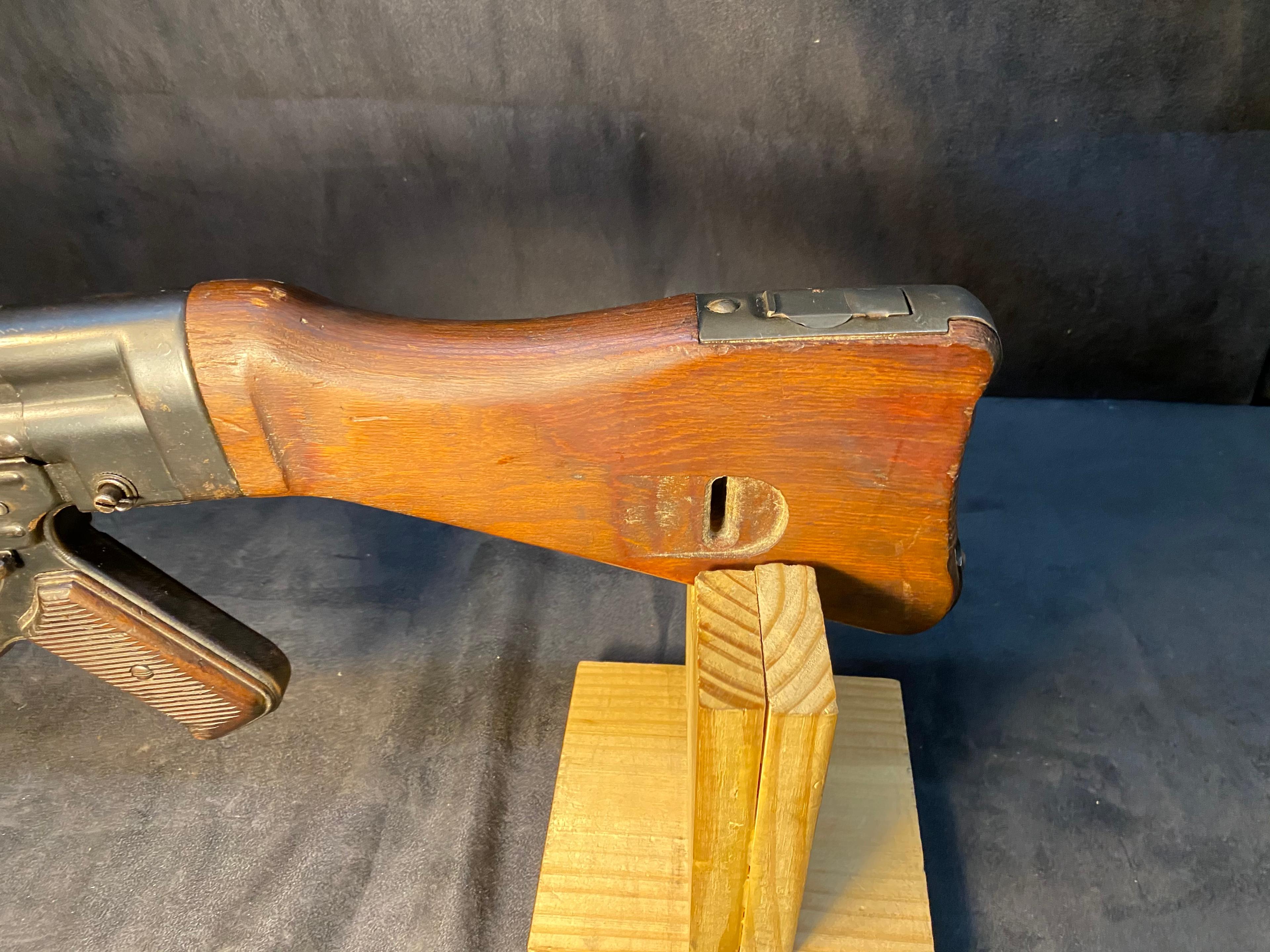 MP 43 Machine Gun