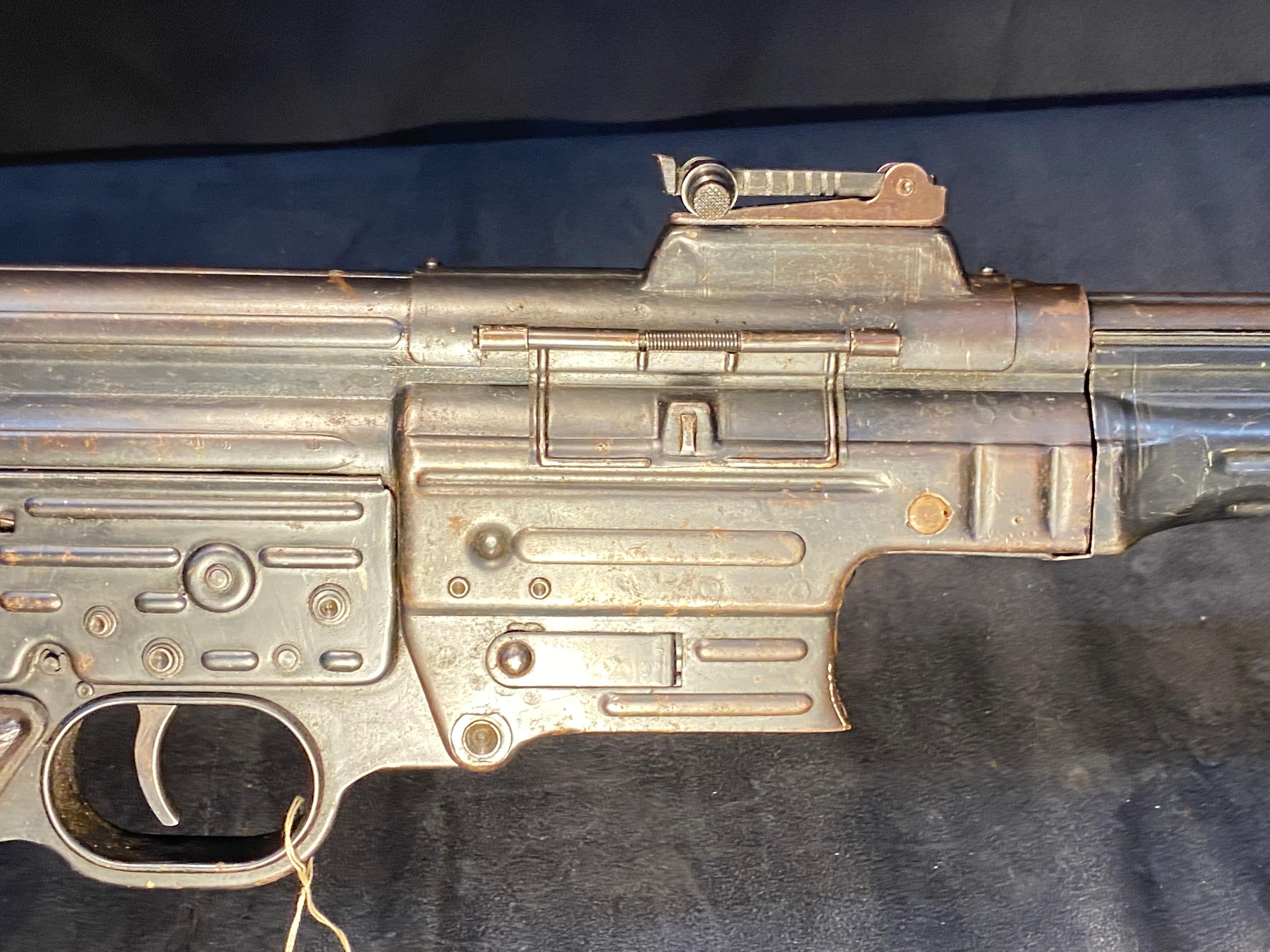 MP 43 Machine Gun