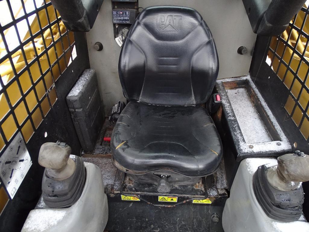 2013 Caterpillar 242B3 Skid Steer Loader, Auxiliary Hyrdraulics, Joystick Controls, 12-16.5 Tires,