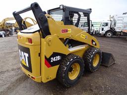 2013 Caterpillar 242B3 Skid Steer Loader, Auxiliary Hyrdraulics, Joystick Controls, 12-16.5 Tires,