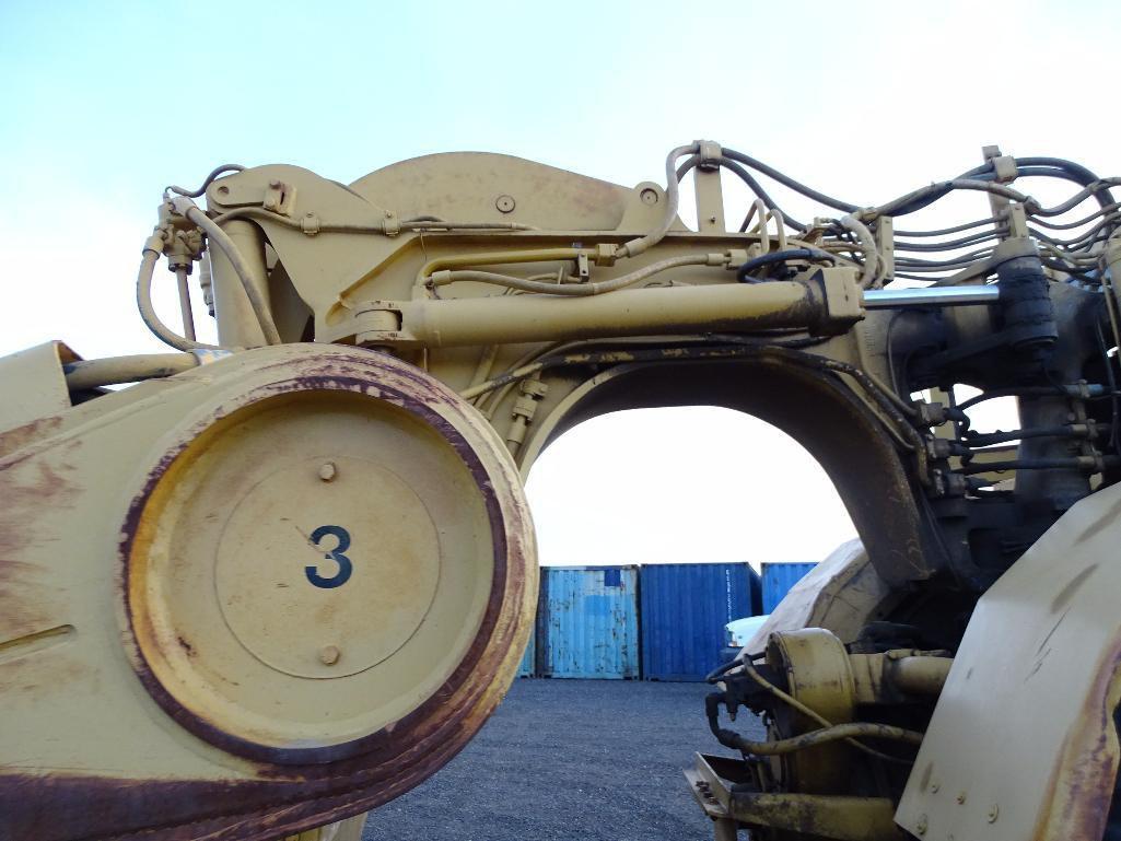 1988 Caterpillar 627E Motor Scraper, Twin Engine, Push/ Pull, 33.25-29 Tires, S/N: 6GB00676