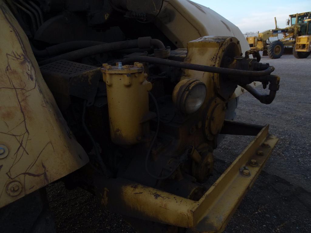 1988 Caterpillar 627E Motor Scraper, Twin Engine, Push/ Pull, 33.25-29 Tires, S/N: 6GB00676