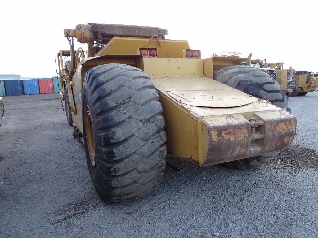 1990 Caterpillar 615C Paddle Scraper, 29.5-25 Tires, Hour Meter Reads: 3160, S/N: 5TF00338