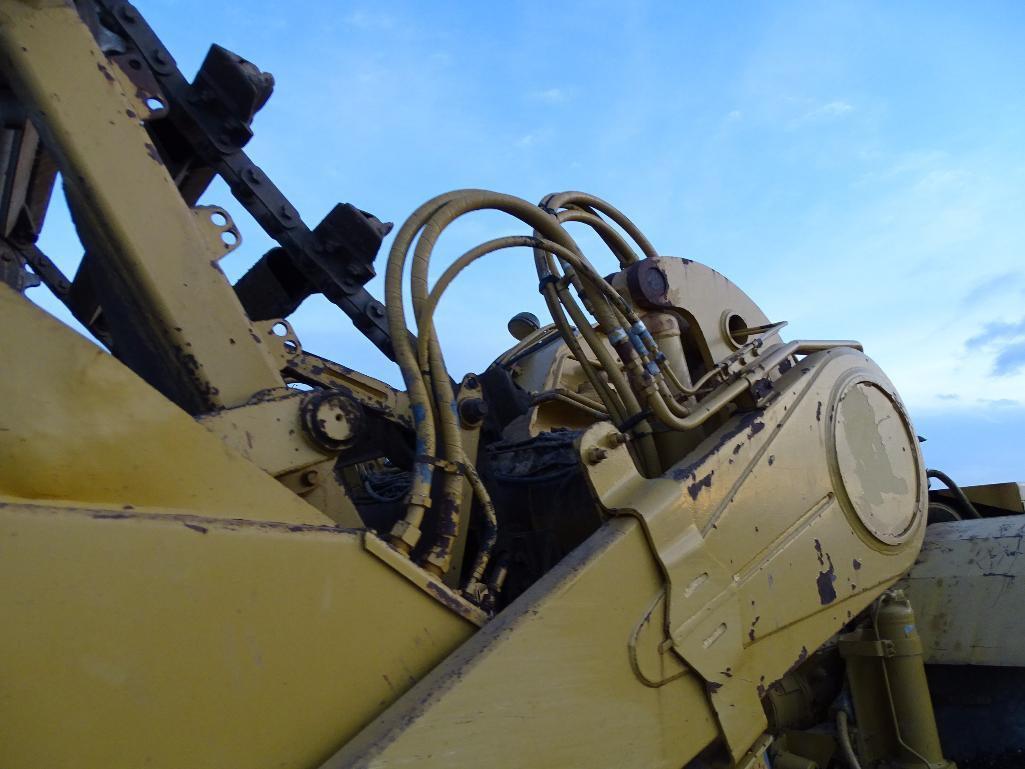 1990 Caterpillar 615C Paddle Scraper, 29.5-25 Tires, Hour Meter Reads: 3160, S/N: 5TF00338