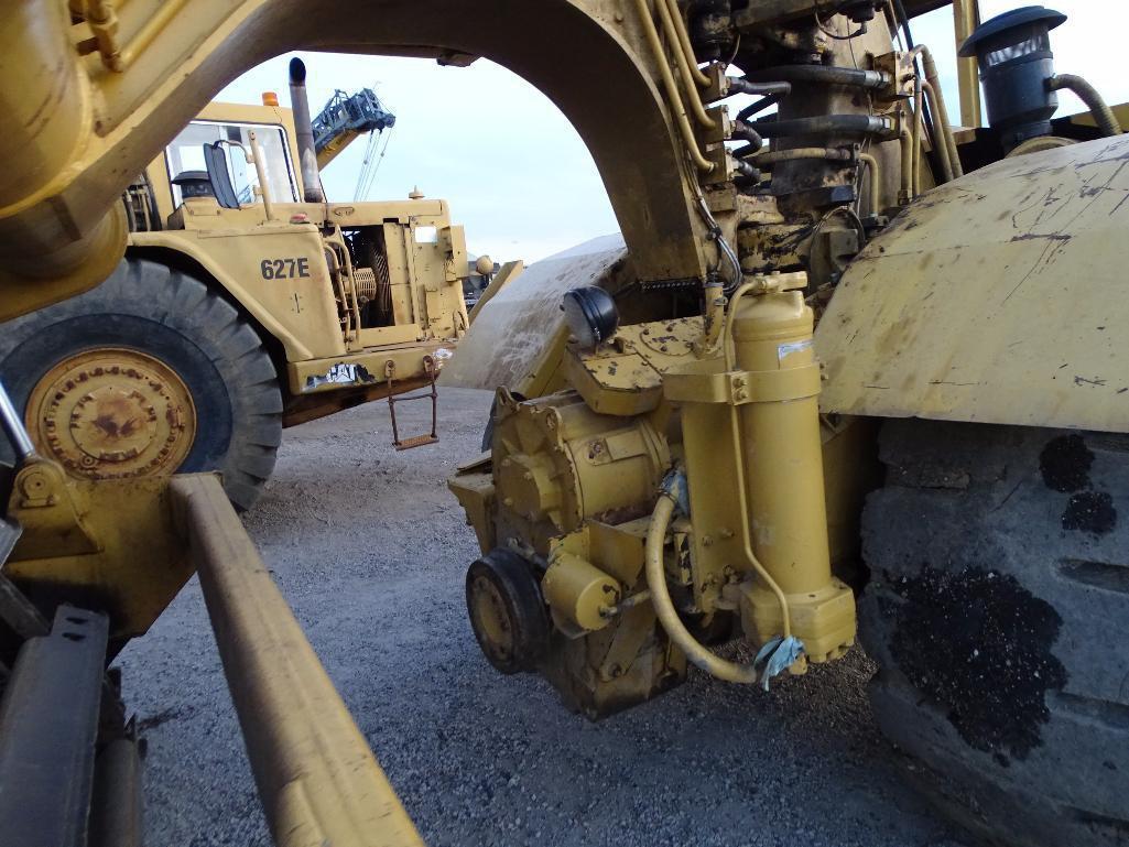 1990 Caterpillar 615C Paddle Scraper, 29.5-25 Tires, Hour Meter Reads: 3160, S/N: 5TF00338
