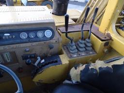 1990 Caterpillar 615C Paddle Scraper, 29.5-25 Tires, Hour Meter Reads: 3160, S/N: 5TF00338