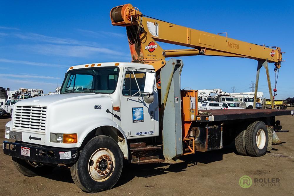 2001 INTERNATIONAL 4700 S/A Crane Truck, T444E Diesel, 6-Speed, Spring Suspension, Manitex M1768