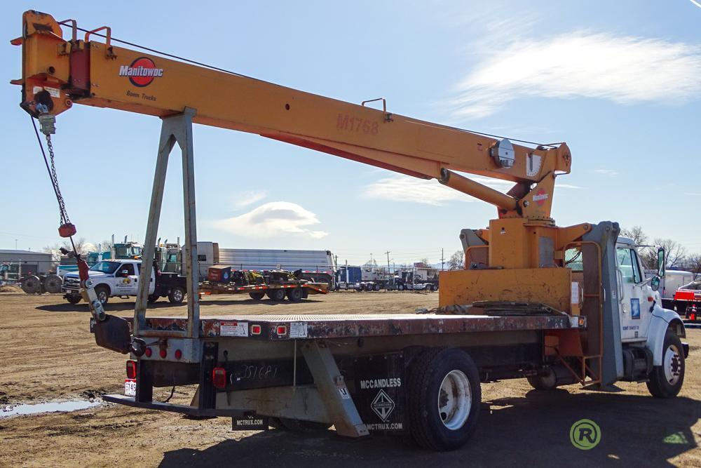 2001 INTERNATIONAL 4700 S/A Crane Truck, T444E Diesel, 6-Speed, Spring Suspension, Manitex M1768