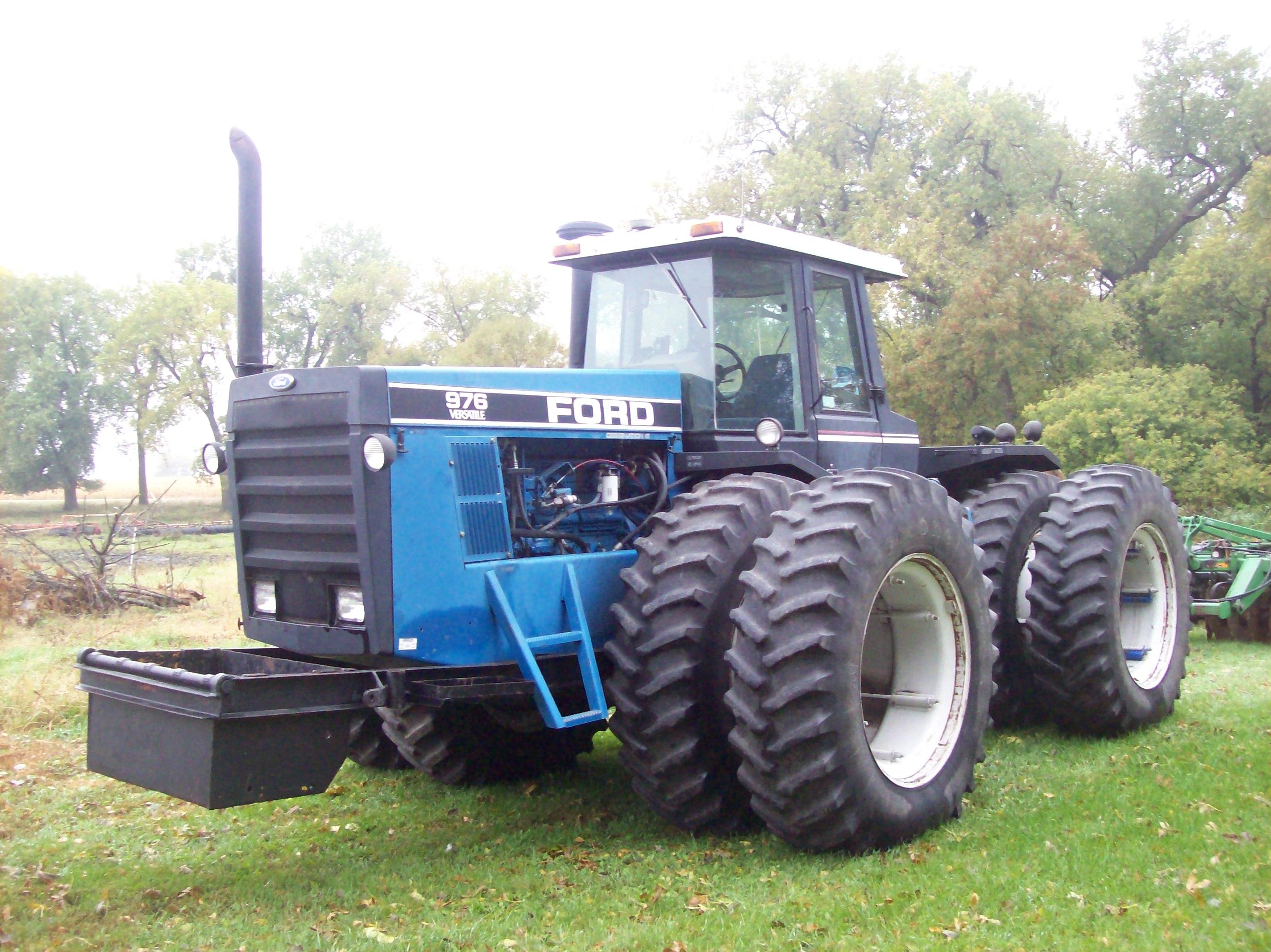 Ford Versatile 976 Destination 6