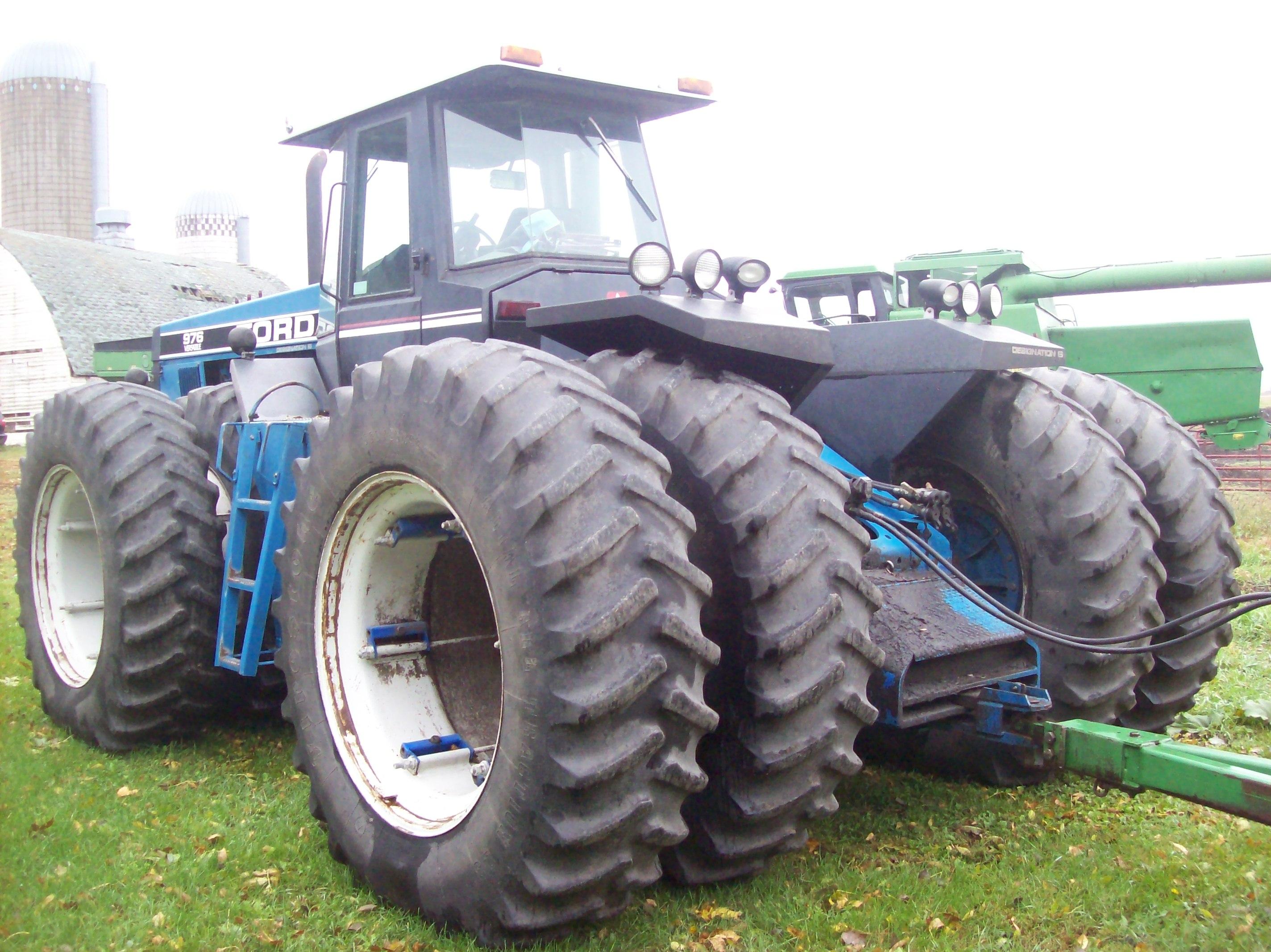 Ford Versatile 976 Destination 6