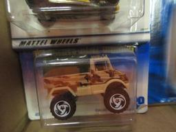 16 Unopened Packs of Hot Wheels - con 757