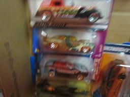 16 Unopened Packs of Hot Wheels - con 757