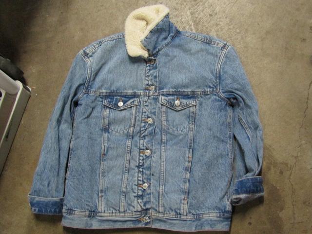 Old Navy Boyfriend Jean Jacket Size S - con 982