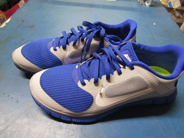 Nike - Size 9 - con 982