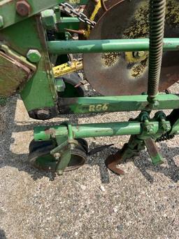 John Deere RG Cultivator