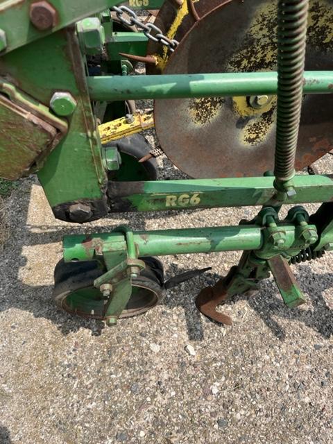 John Deere RG Cultivator