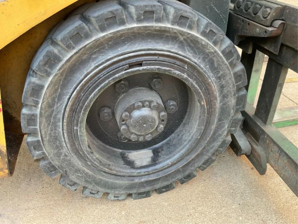 Forklift