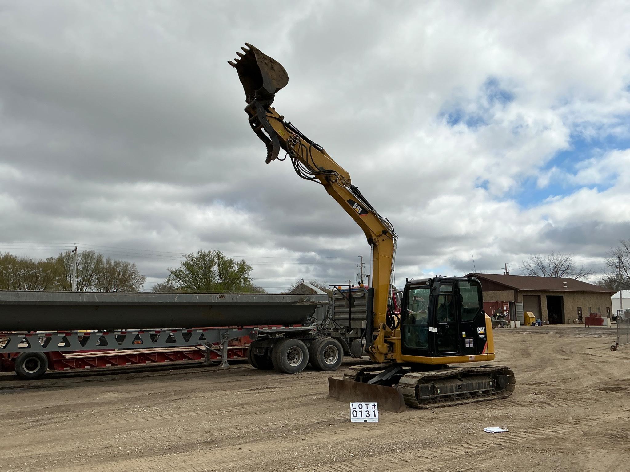 Midi excavator